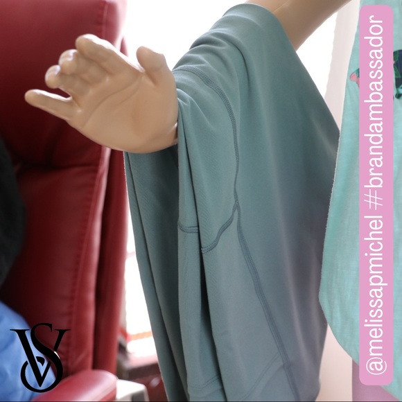 NWT VS Flow On Point Leggings - Picture 3 of 8